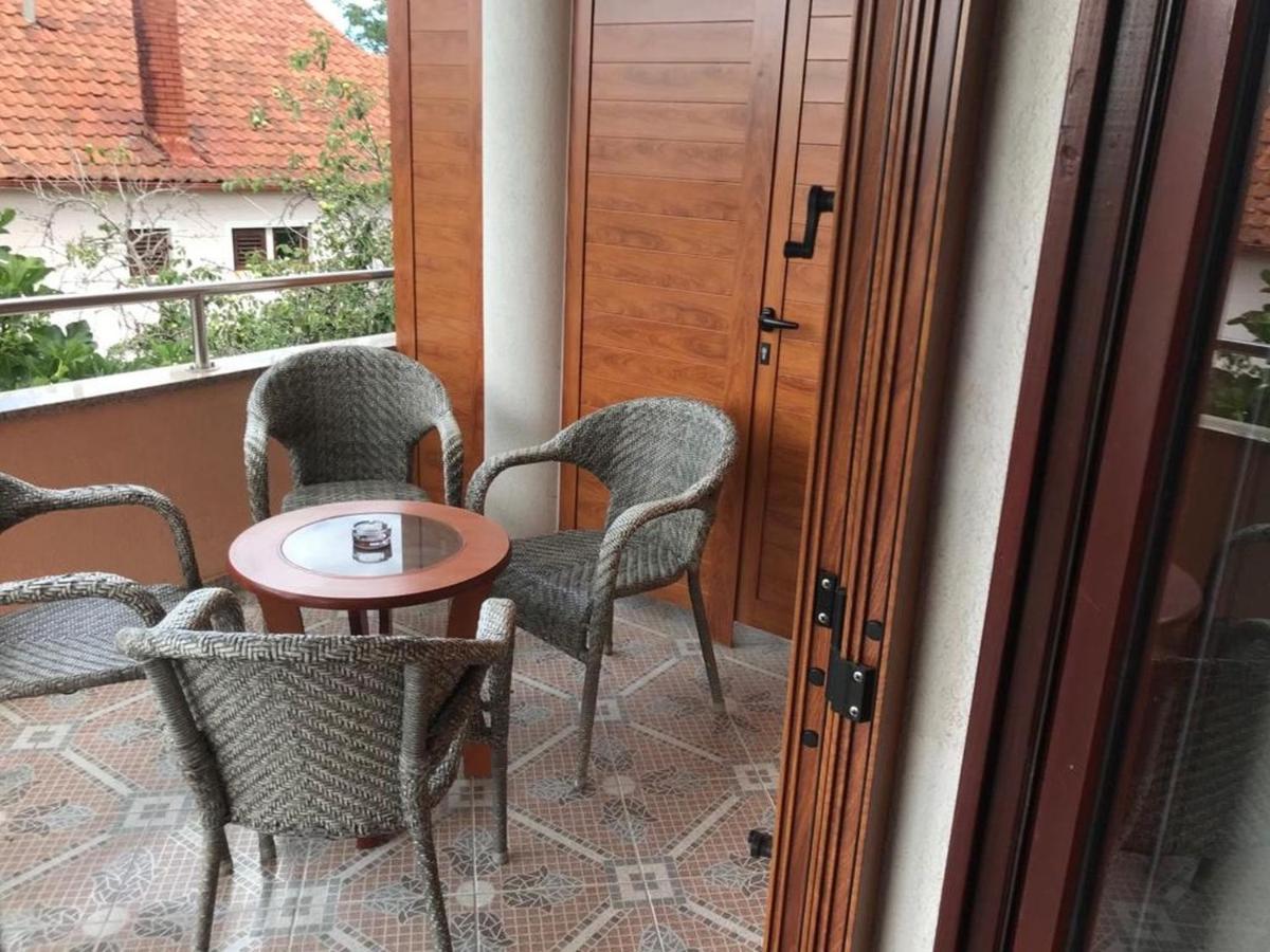 Holiday Apartment Lungomare Привлака Екстериор снимка