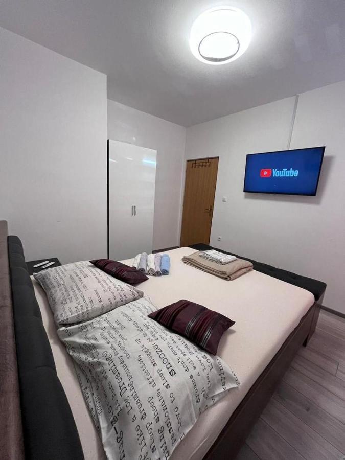 Holiday Apartment Lungomare Привлака Екстериор снимка